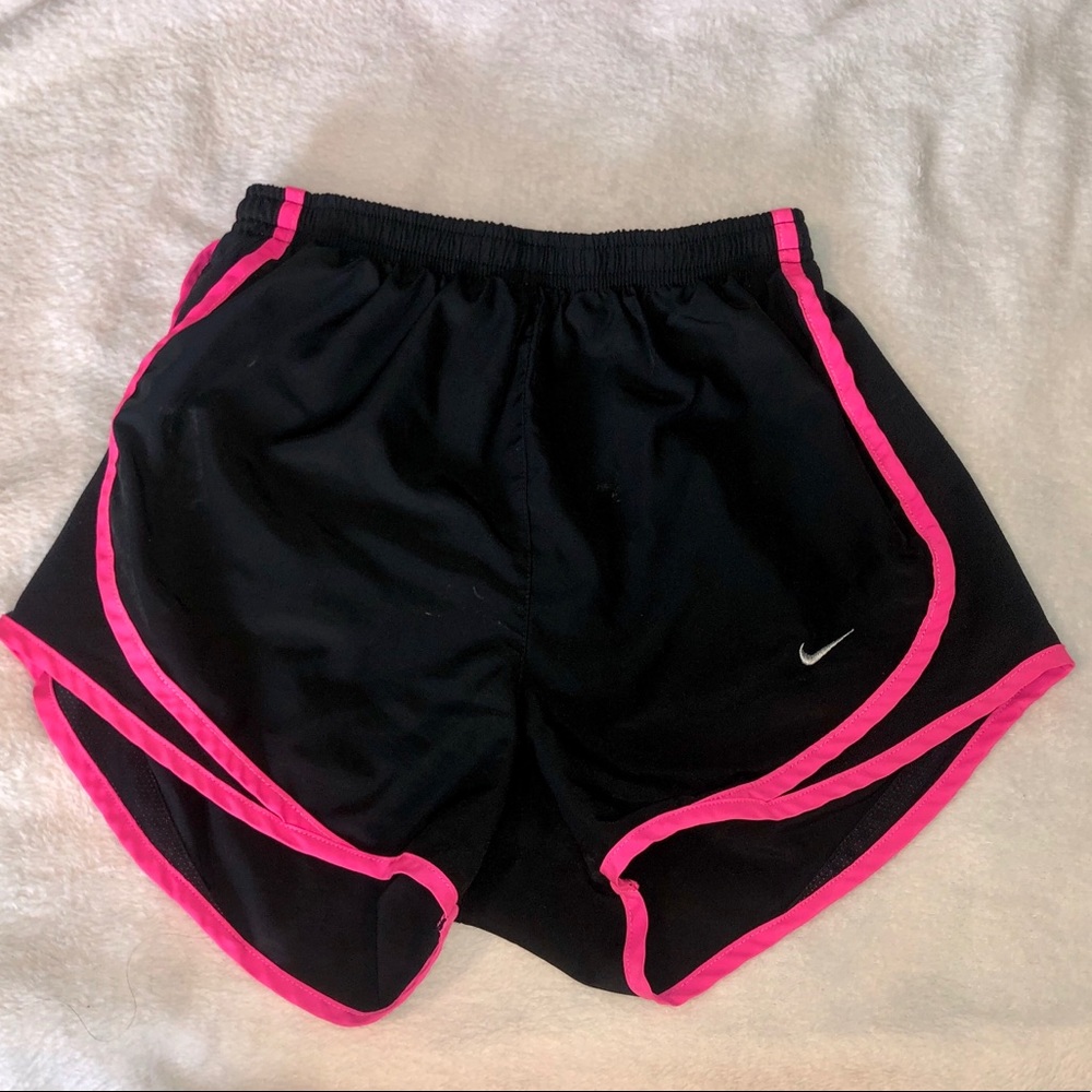Nike Women’s Dri-FIT Tempo Running Shorts Black